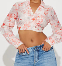 Load image into Gallery viewer, Tie Me Around Flowers Blouse
