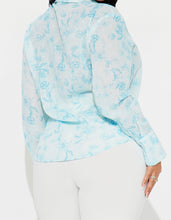 Load image into Gallery viewer, Bashful Blue Linen Shirt
