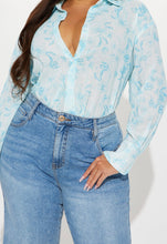Load image into Gallery viewer, Bashful Blue Linen Shirt
