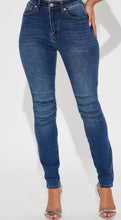 Load image into Gallery viewer, My Boyfriends Skinny Jeans
