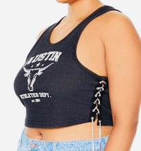 Load image into Gallery viewer, Plus Size Graphic Crop Top
