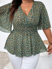 Load image into Gallery viewer, PLUS SIZE BOHO Floral Blouse
