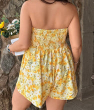 Load image into Gallery viewer, PLUS SIZE Women's Yellow Romper
