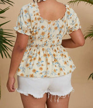Load image into Gallery viewer, PLUS SIZE Short Sleeve Blouse
